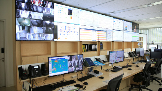 NHN 판교 데이터센터 상황실 전경   NHN 제공